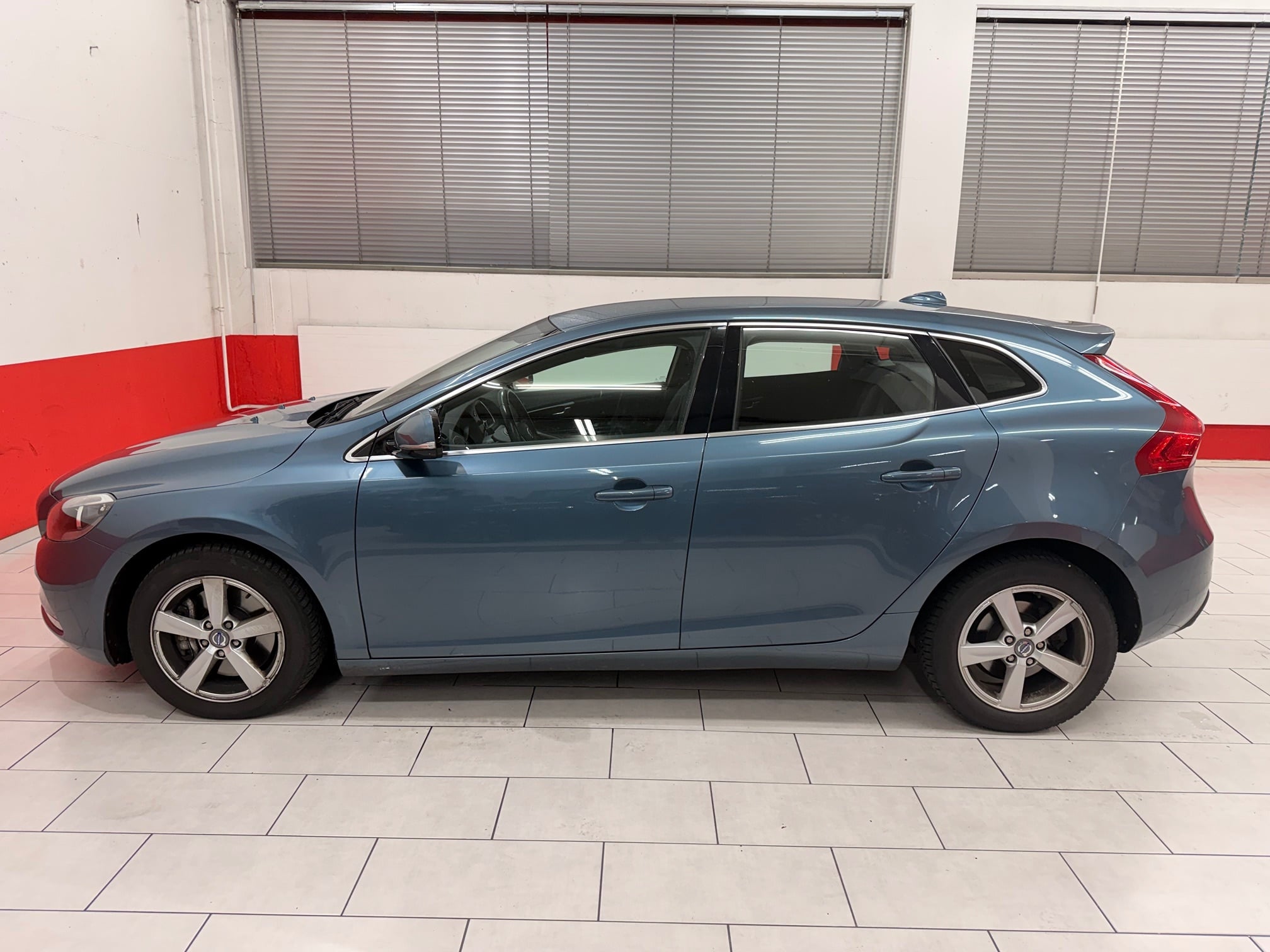 Volvo V40 D3 2014