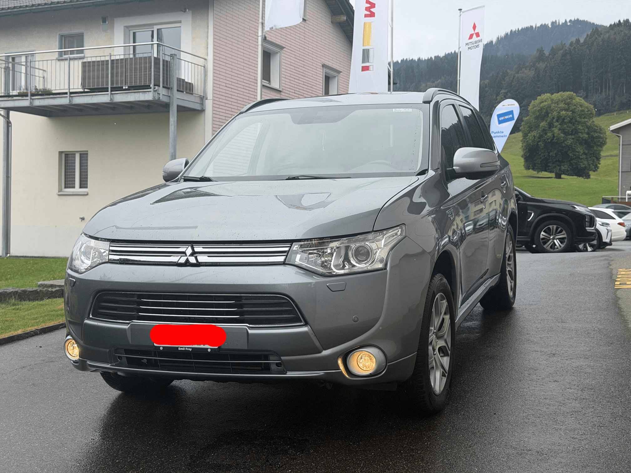 Mitsubishi Outlander PHEV 2014