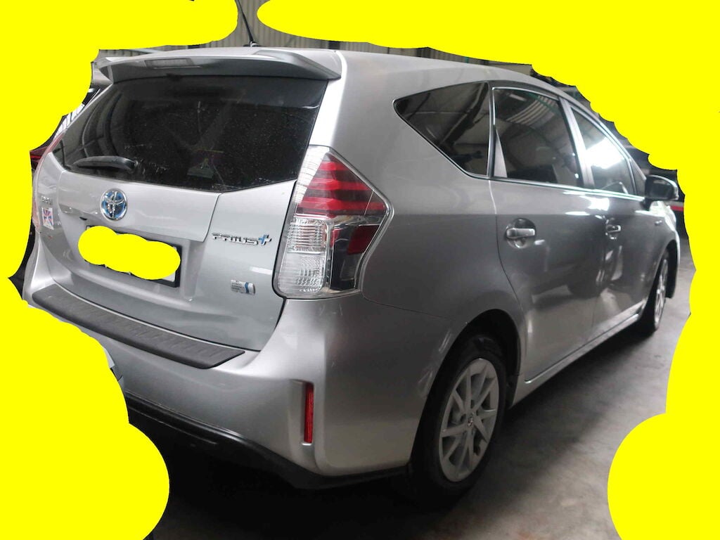 Toyota PRIUS + WAGON SOL 2015