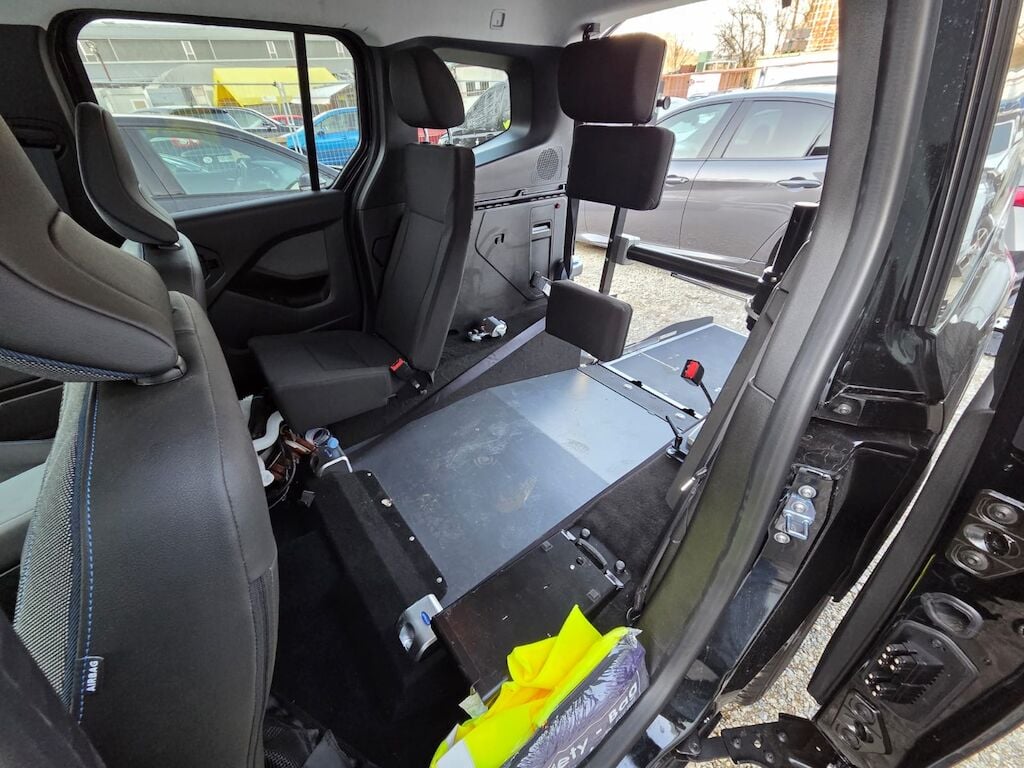 Nissan Townstar N-Connecta DCT WARPEL Behinderten-Fahrzeug 2025