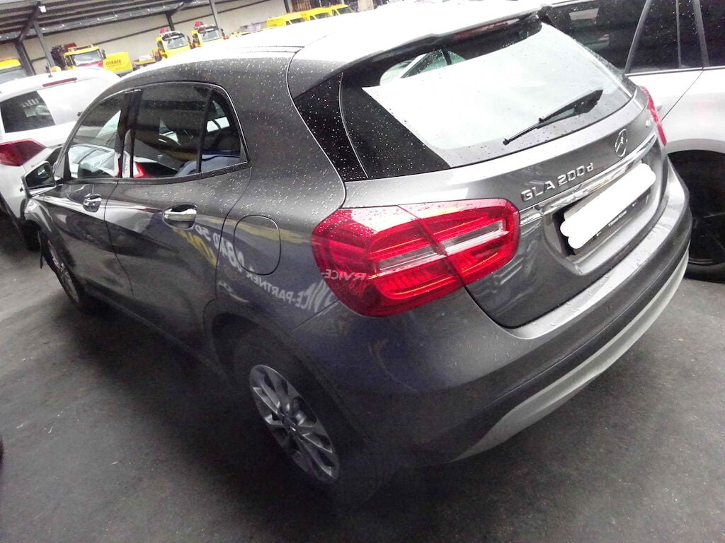 Mercedes-Benz GLA 200 CDI SWISS ED.4M 2016