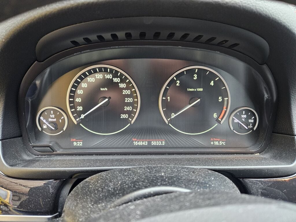 BMW 5er Reihe F11 Touring 520d xDrive 2015
