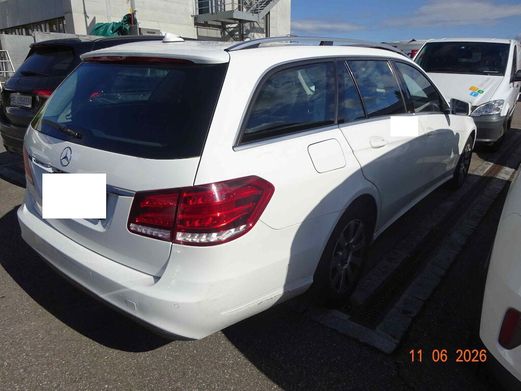 Mercedes-Benz E 220 BLUETEC 2016