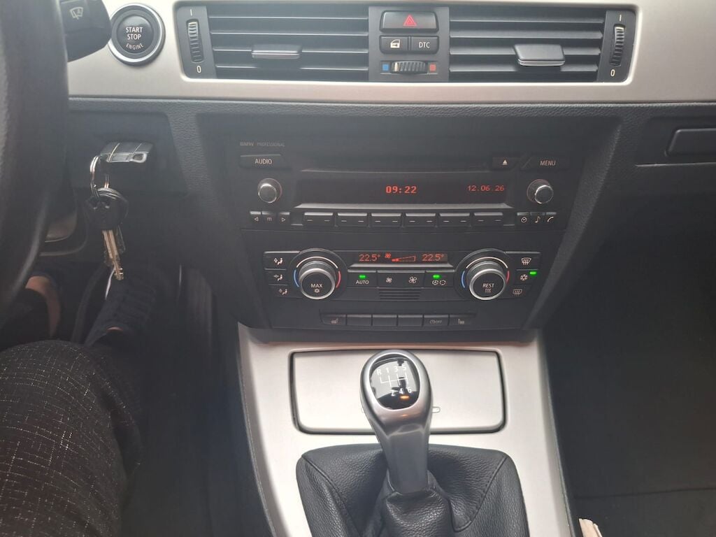 BMW 318d 2008