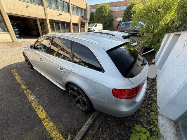 Audi S4 Avant 3.0 V6 TFSI quattro S-Tronic 2010