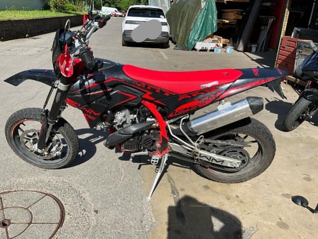 SWM SM 125 R ABS 2025
