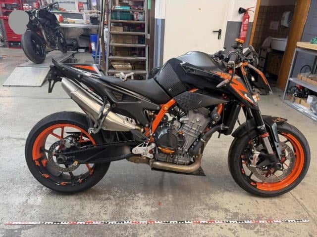 KTM 890 Duke R ABS 890 Duke R 2021