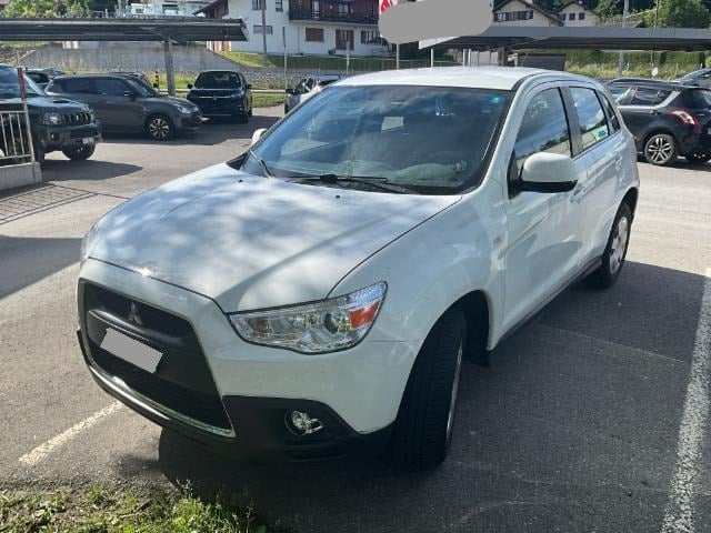 Mitsubishi ASX 1.6 MIVEC Inform 2013