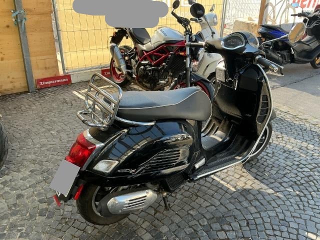 Piaggio Vespa 125 GTS ABS 2021