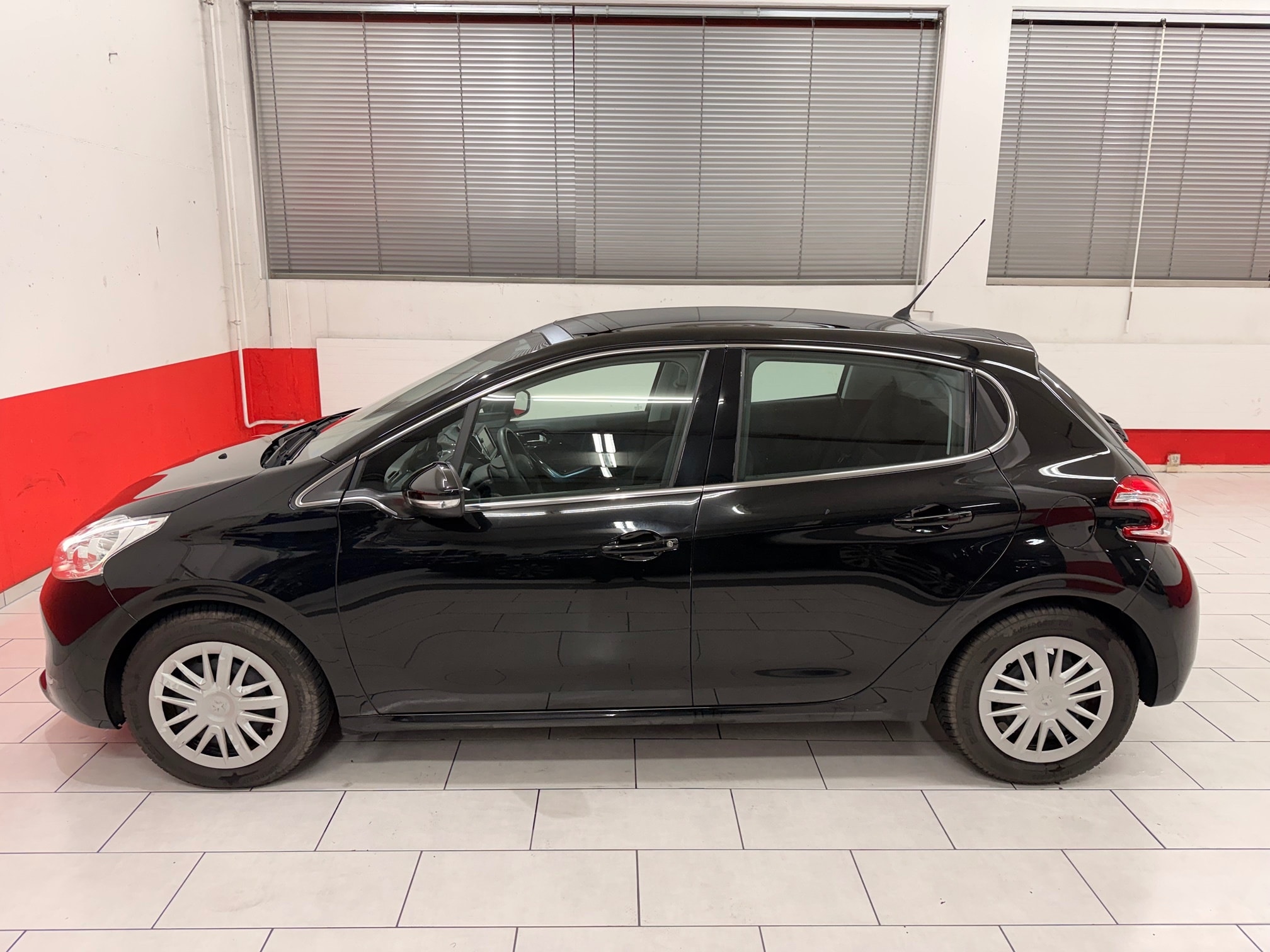 Peugeot 208 1.6 VTi Allure 2013