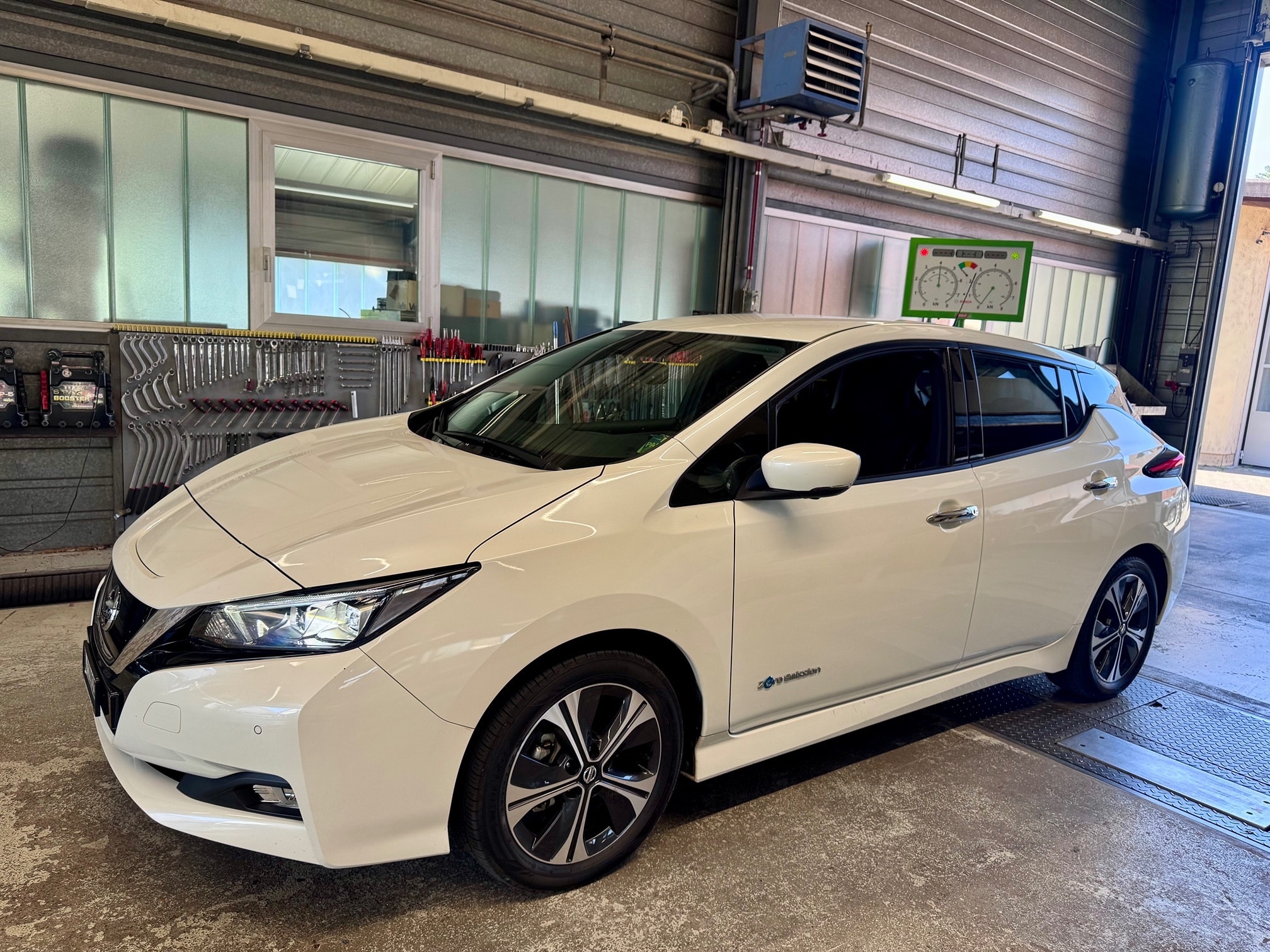 Nissan LEAF 2018