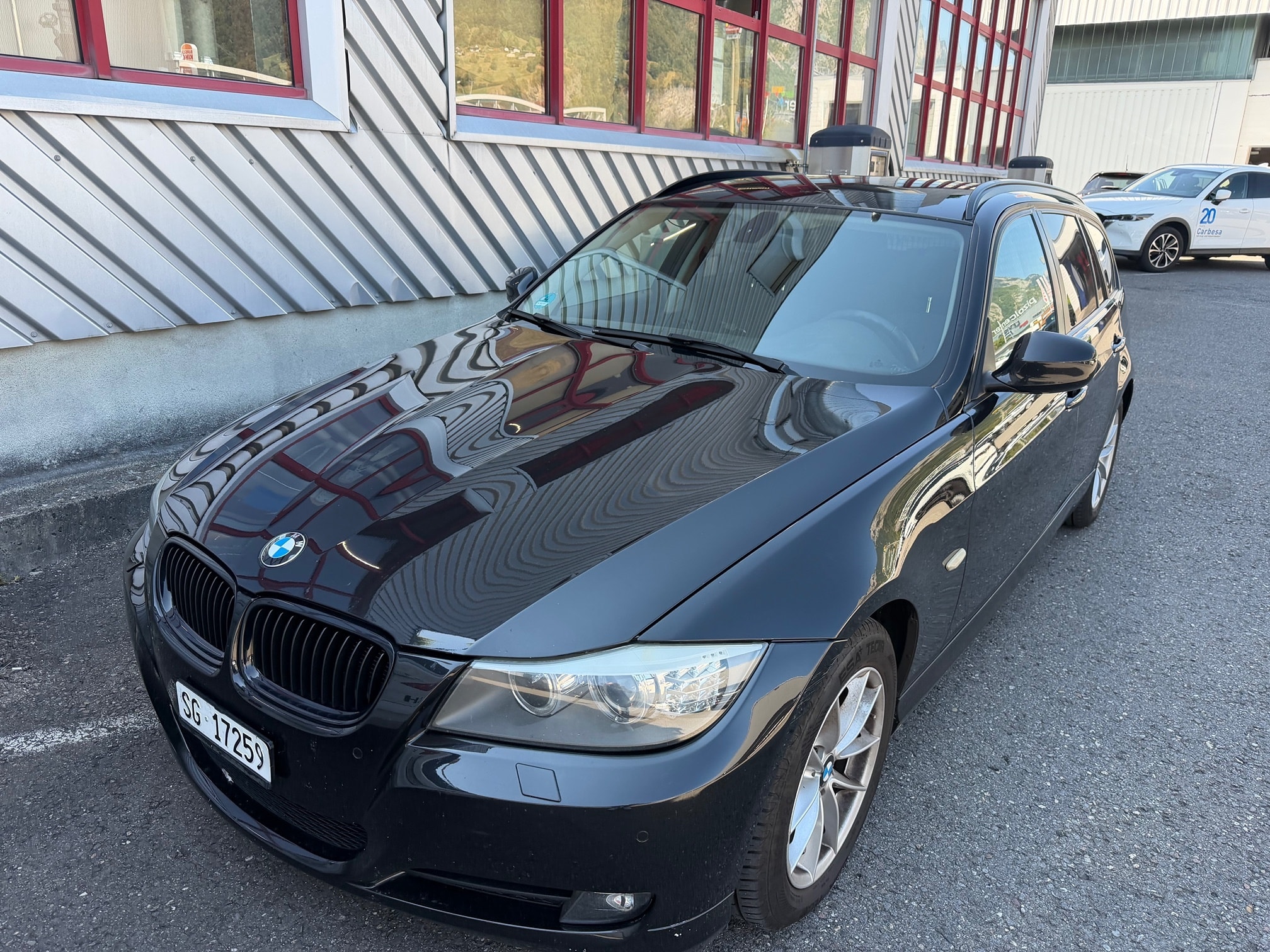 BMW 318i Touring 2012