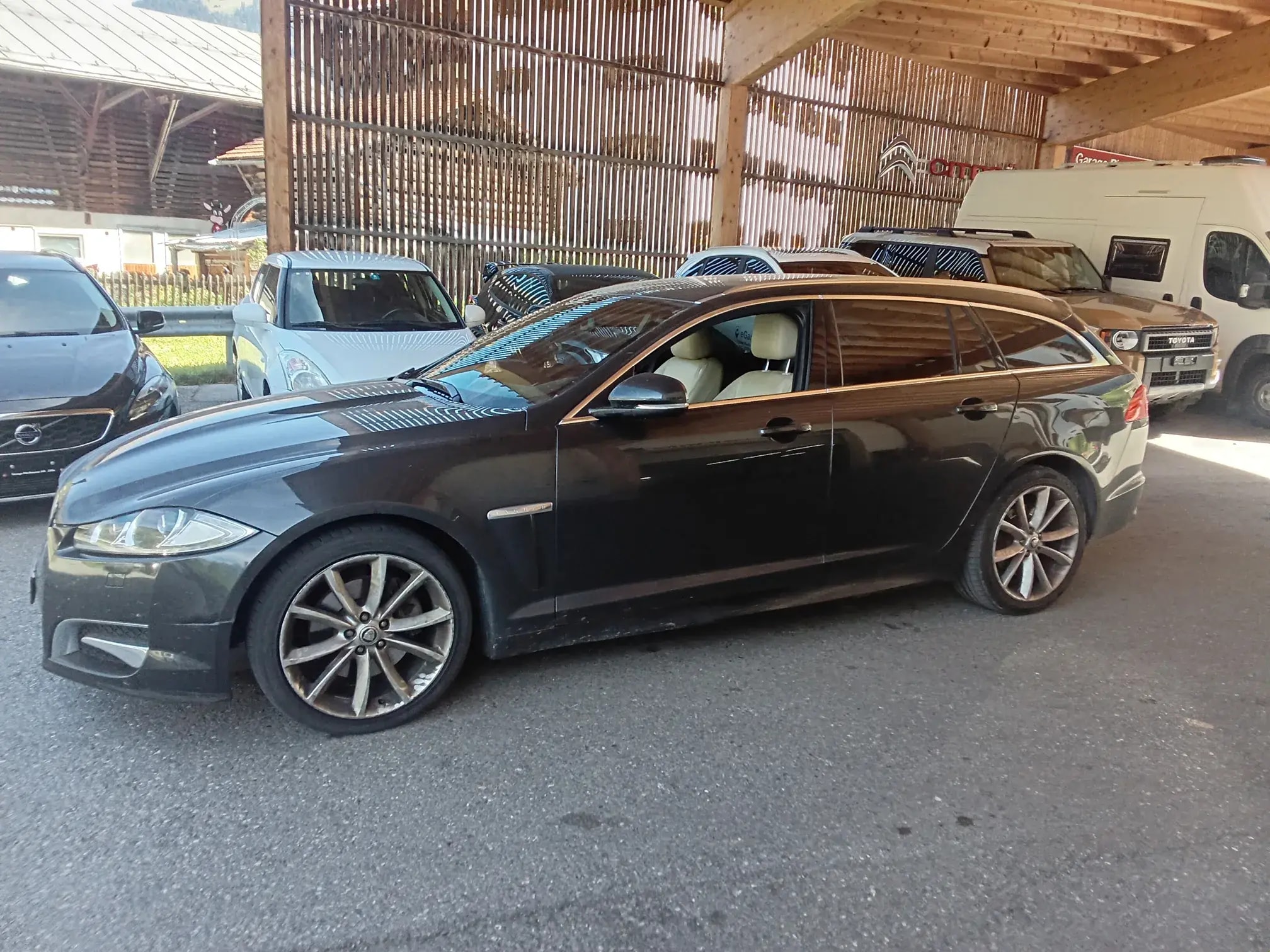 JAGUAR XF 2013