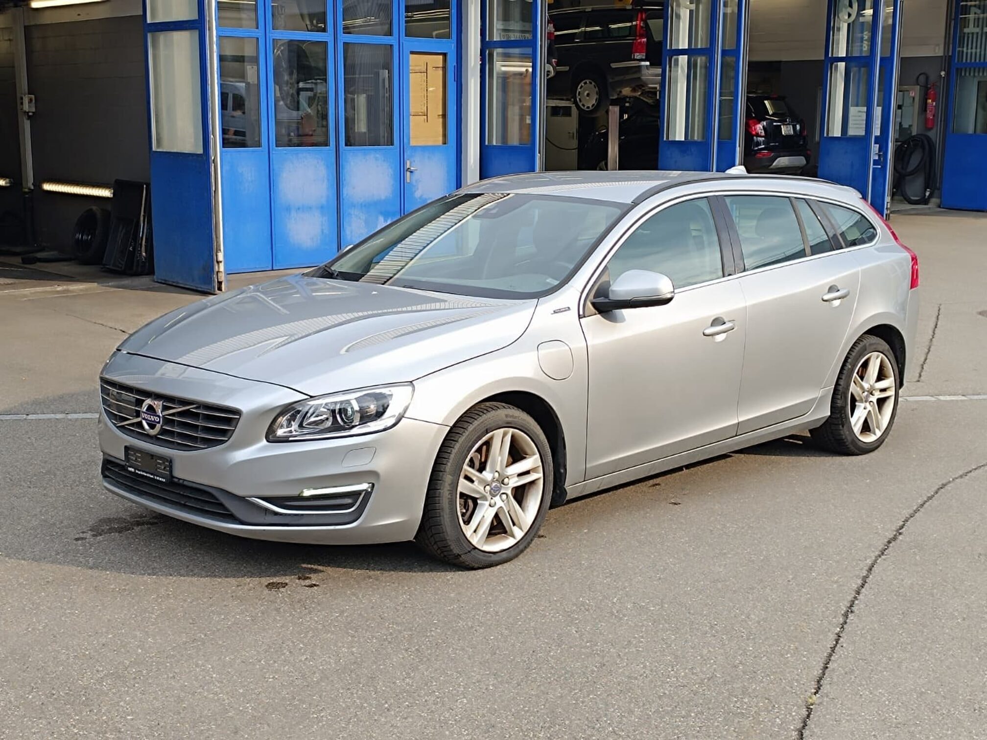 Volvo V60 Twin Engine 2015