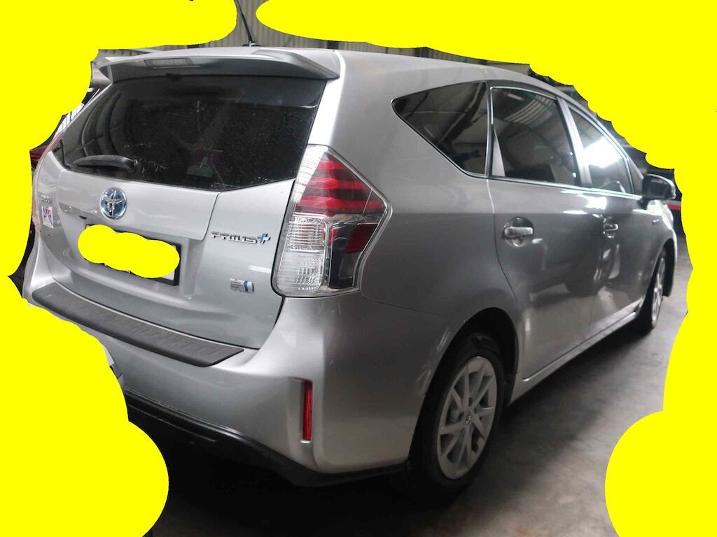 Toyota PRIUS + WAGON SOL 2015