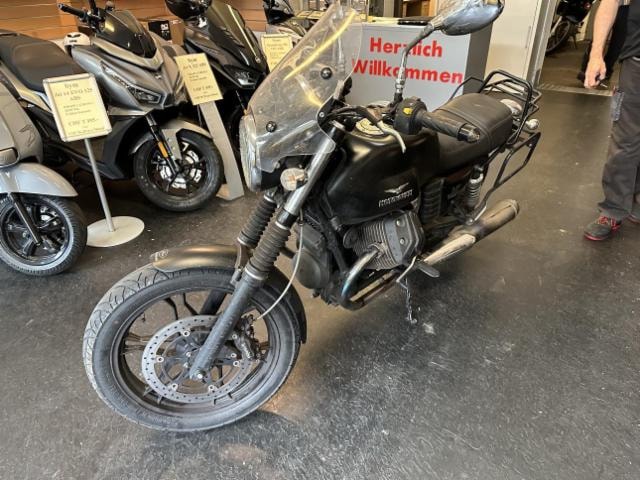 Moto Guzzi V7 Stone 750 2014