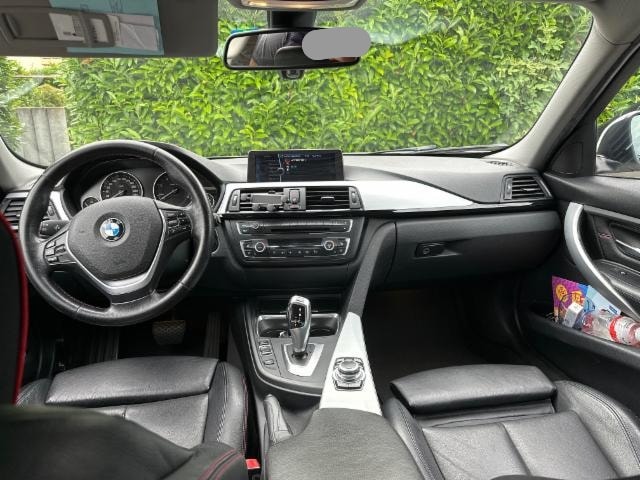 BMW 3er Reihe F30 320d 2012