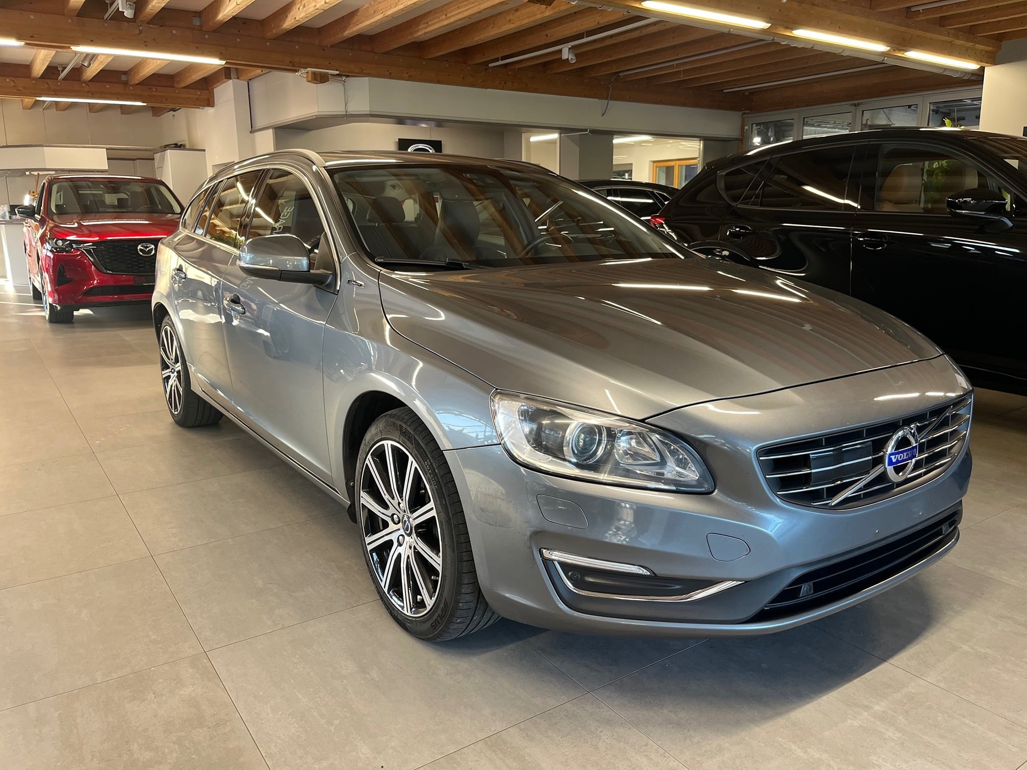 Volvo V60 Twin Engine 2016