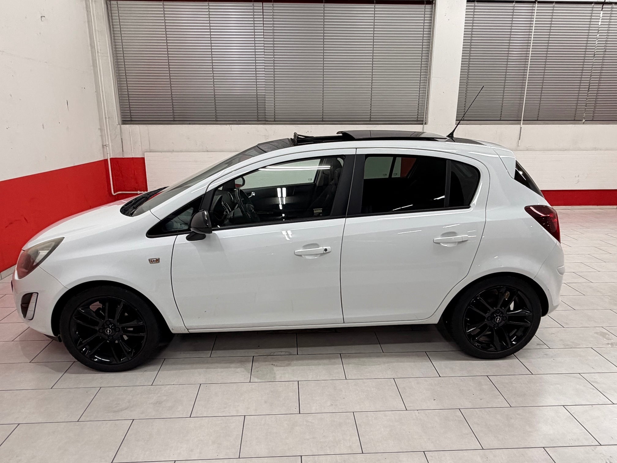 Opel Corsa D 1.4 Color Edition 2014