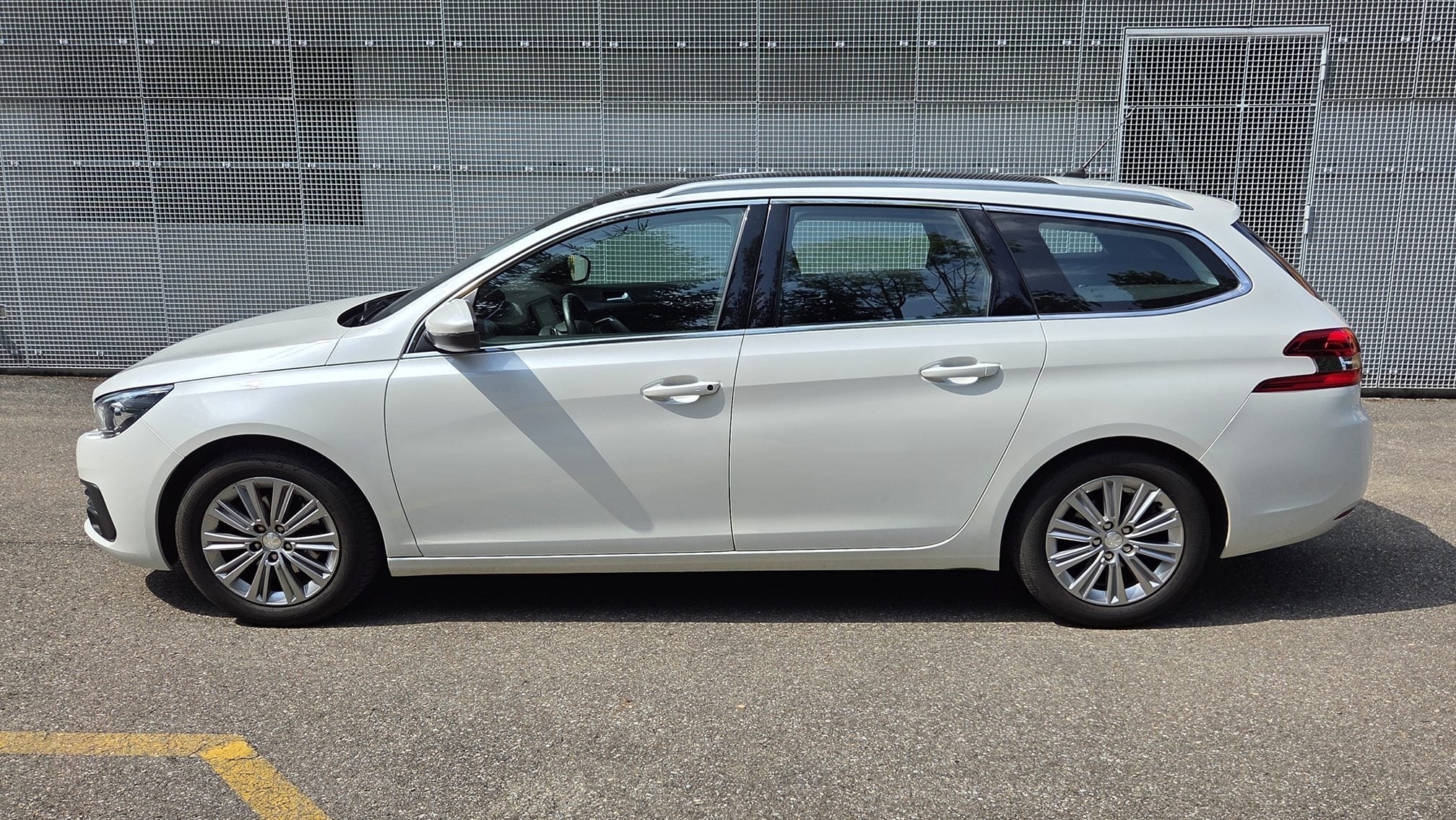 Peugeot 308 1.2i AT Allure 2018