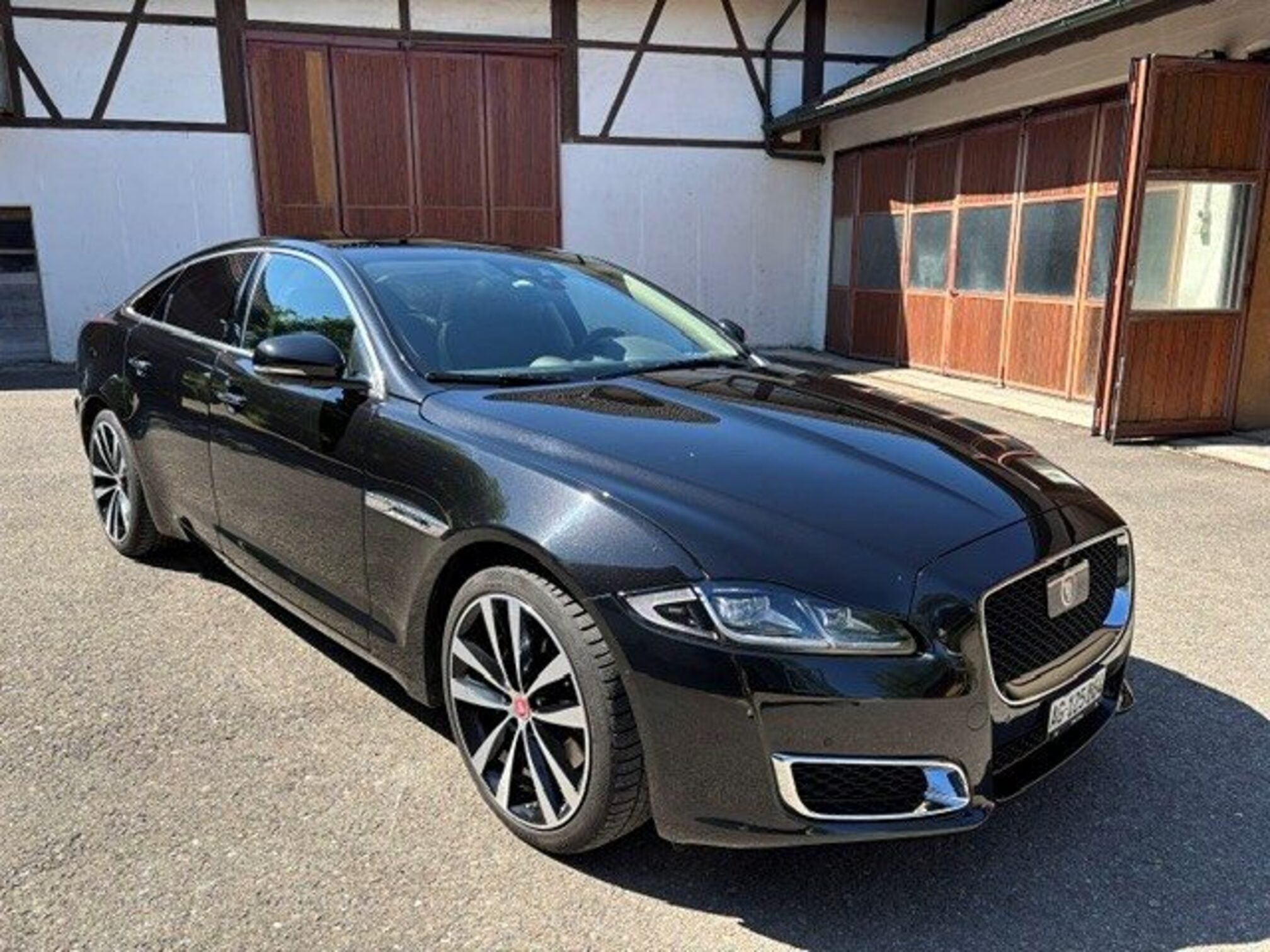 JAGUAR XJ 3.0L V6D (SWB) 2019