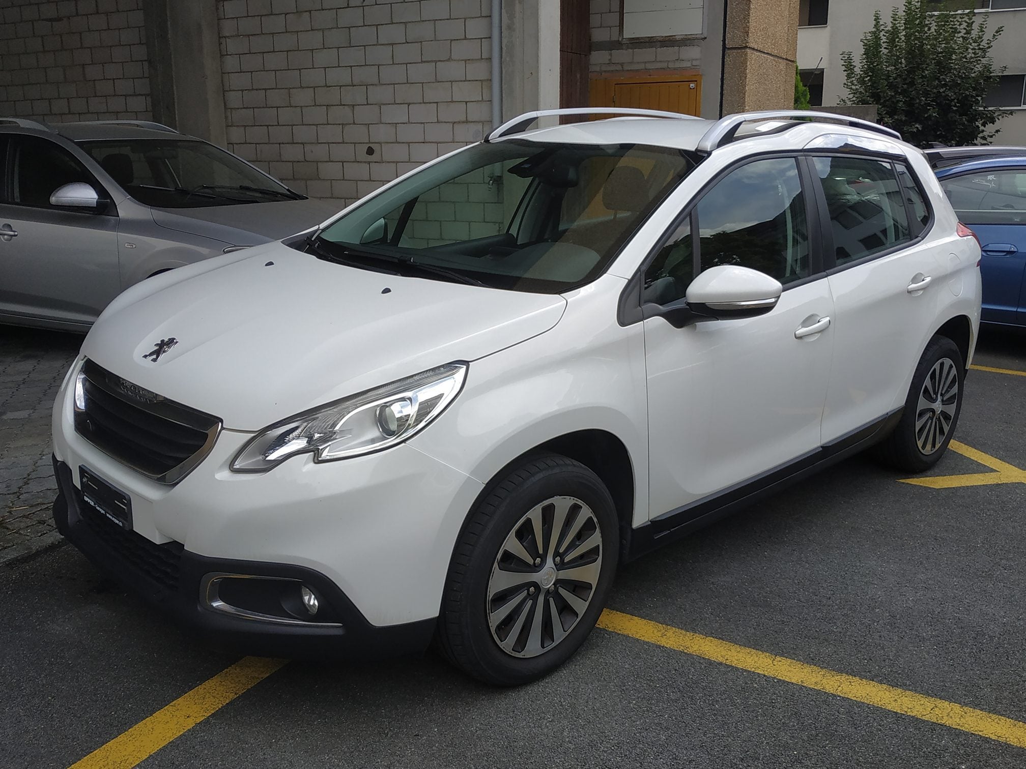 Peugeot 2008 1.6HDi SST 2015