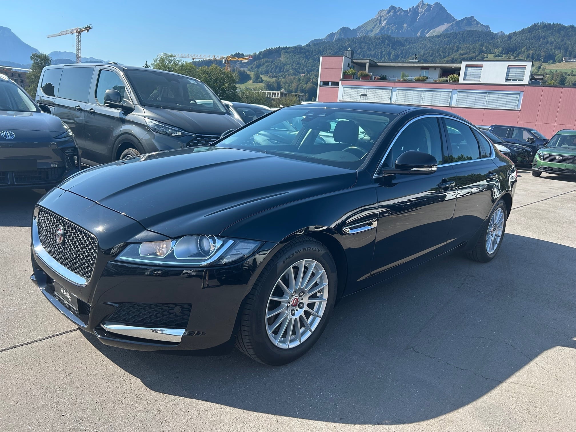 JAGUAR XF 2.0 D 180 Pure AWD 2017