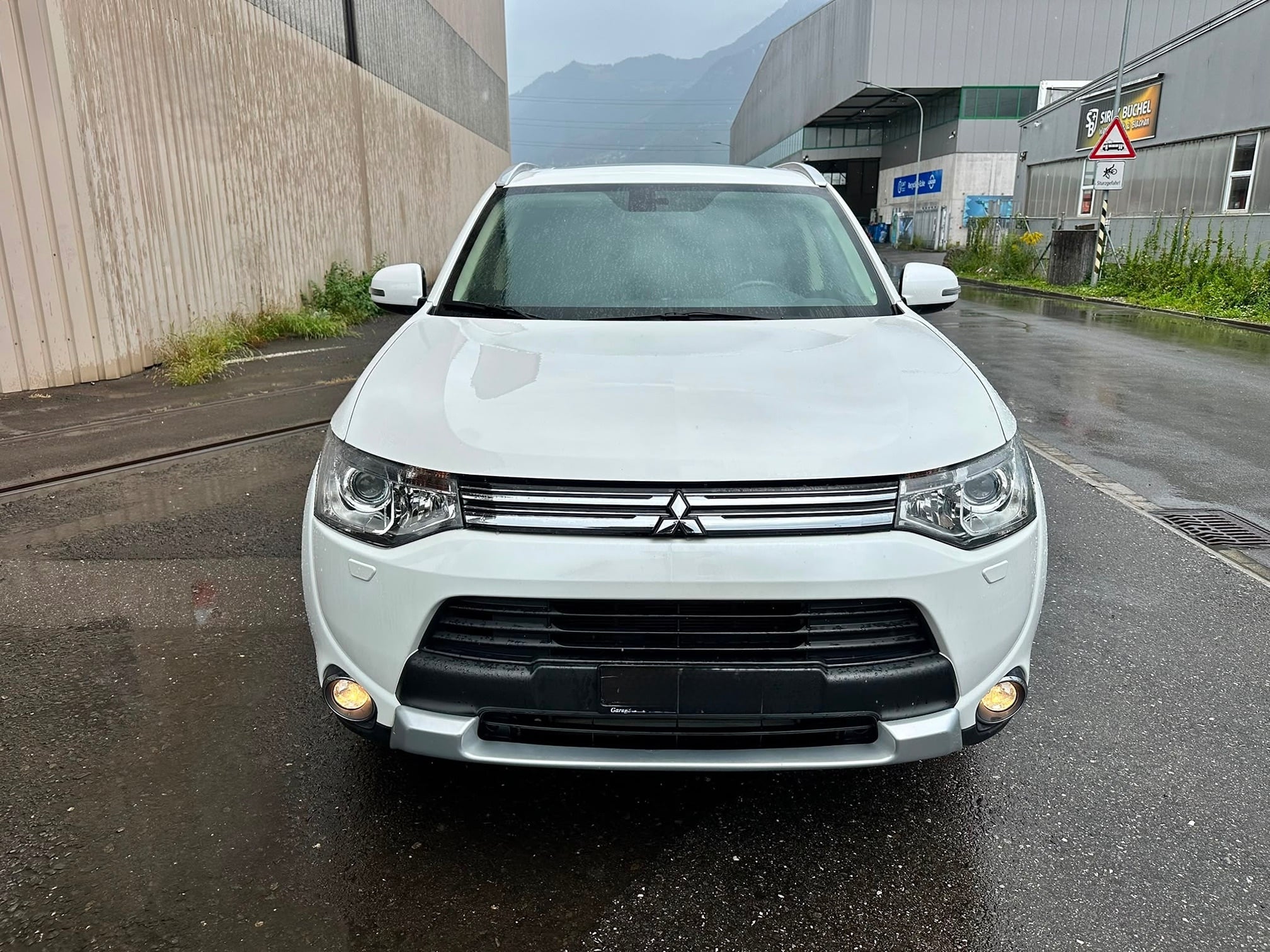 Mitsubishi Outlander PHEV 2015