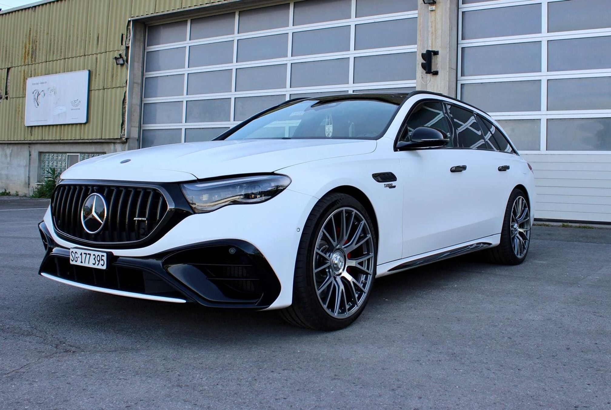 MERCEDES-AMG AMG E 53 Hybrid 2025
