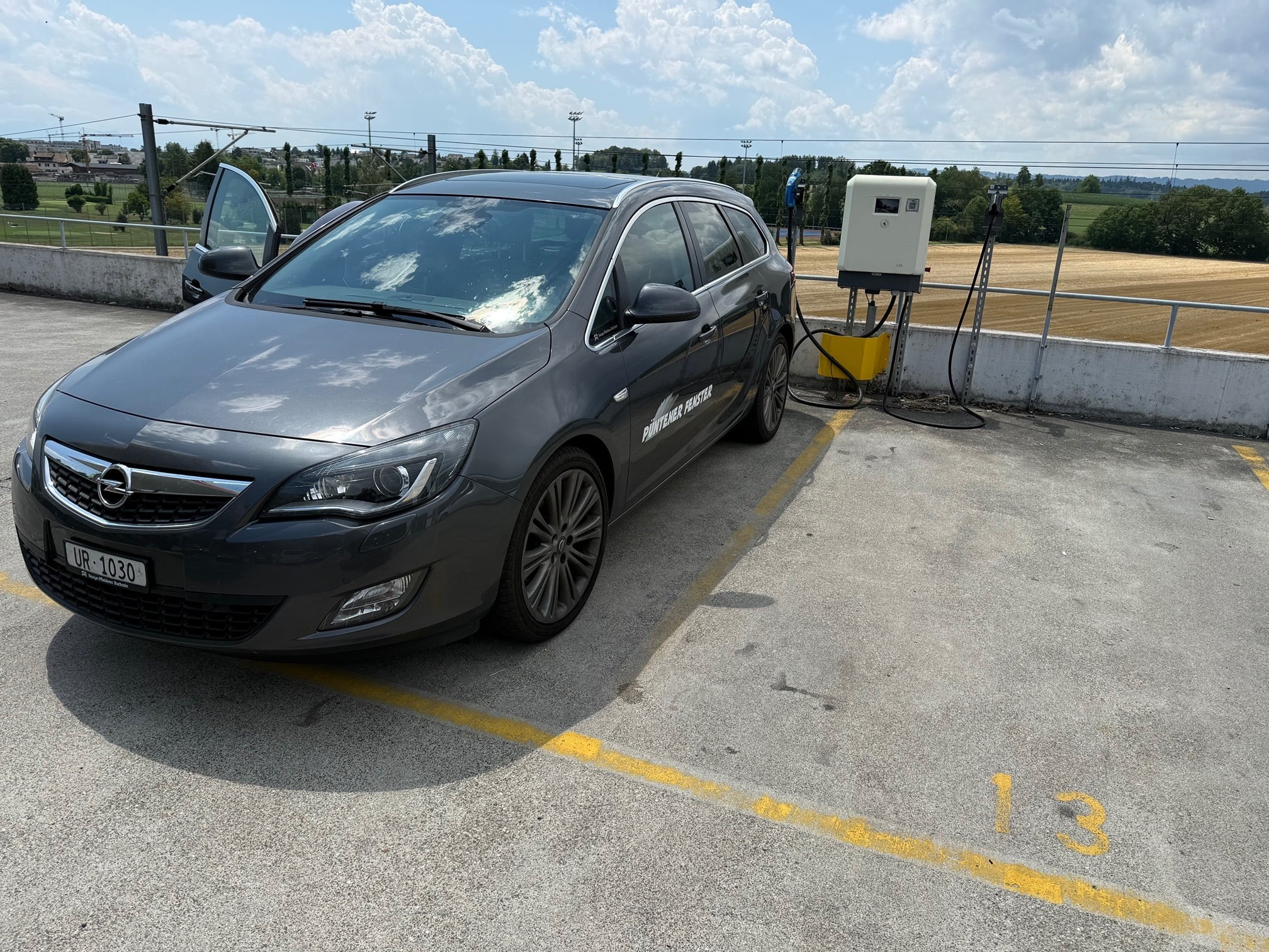 Opel Astra J 16T ST 2012